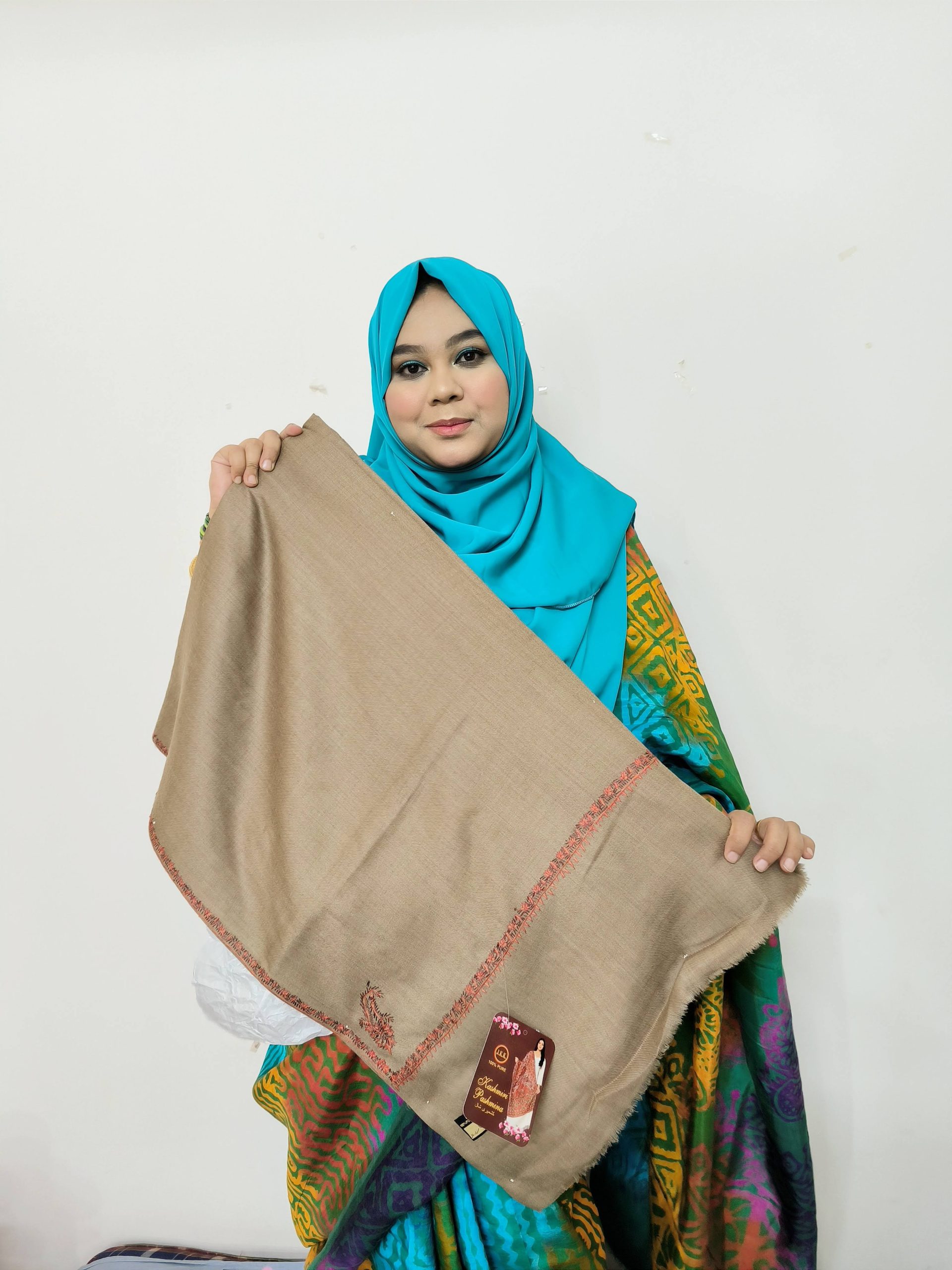 Original Kashmiri Pashmina Shawl - অরিজিনাল কাশ্মীরি পশমিনা শাল