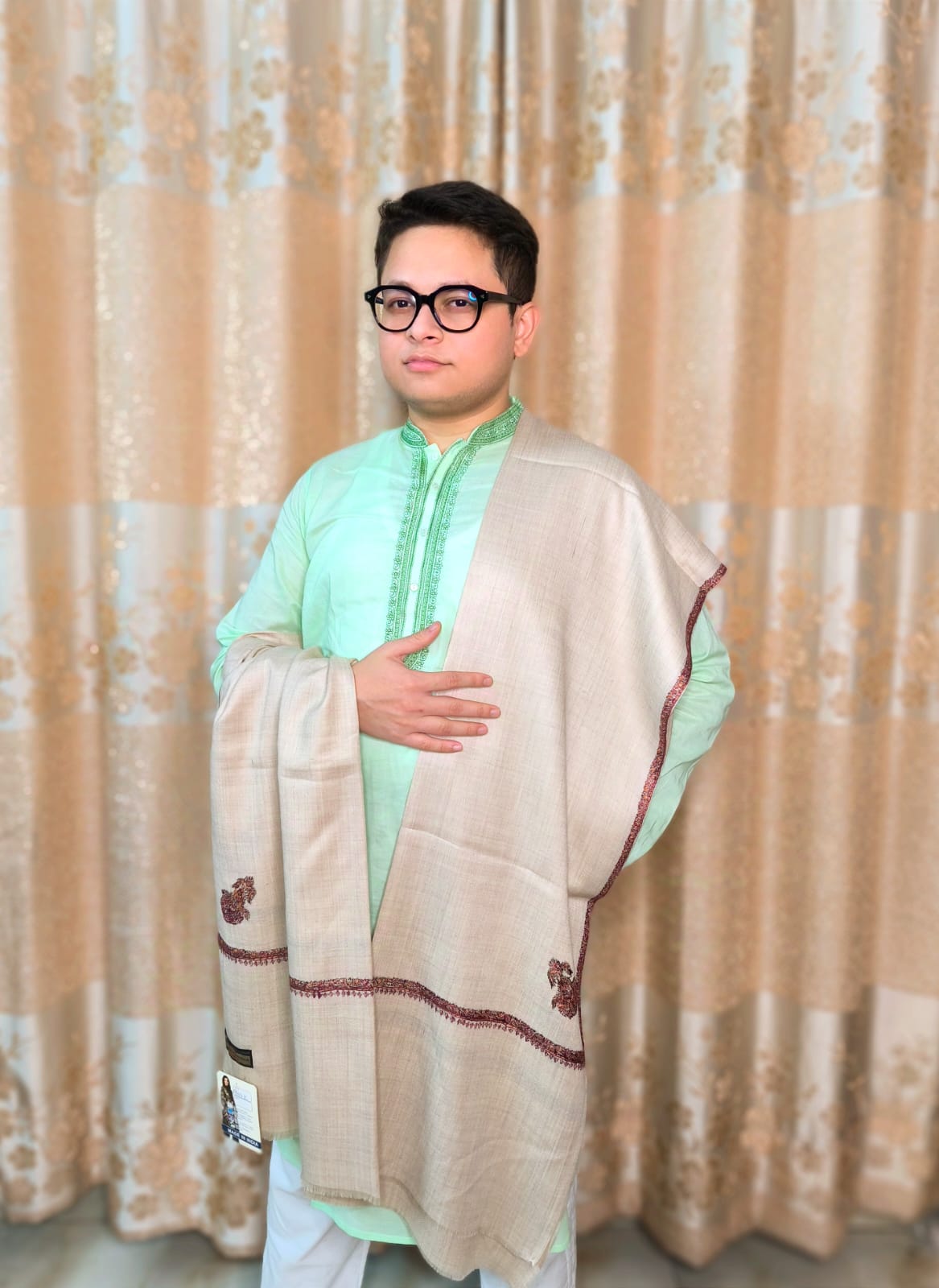 Indian Kashmiri Pashmina Shawl Biscuit - HP241-Bc-Model-4
